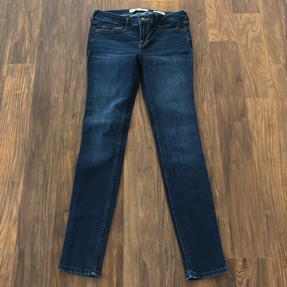 Hollister low rise super skinny jeans size 3
